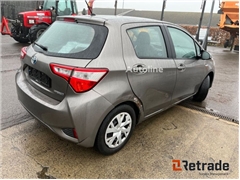 Sprzedam hatchback Toyota Yaris 1.5 Hybrid E-CVT p