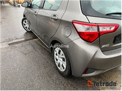 Sprzedam hatchback Toyota Yaris 1.5 Hybrid E-CVT p