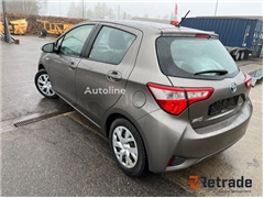 Sprzedam hatchback Toyota Yaris 1.5 Hybrid E-CVT p