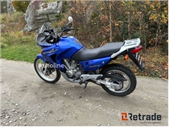 Sprzedam motor Honda poprzez aukcję