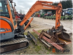 Sprzedam minikoparka Doosan DX 35z poprzez aukcję