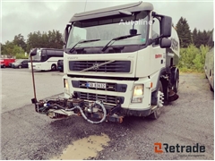 Sprzedam zamiatarka Volvo FM 330 poprzez aukcję