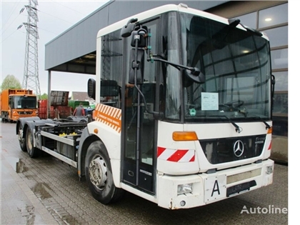 Śmieciarka Mercedes-Benz 2633 6x2 EEV Econic PTO