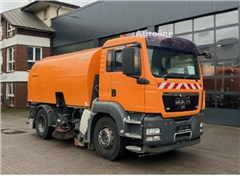 Zamiatarka MAN TGS 18.320 4x2 Bucher Optifant 70
