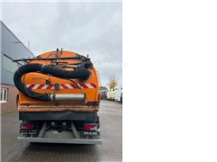 Zamiatarka MAN TGS 18.320 4x2 Bucher Optifant 70