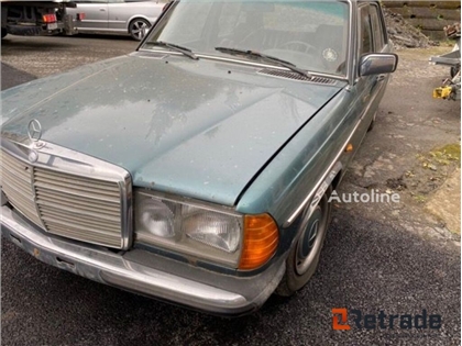 Sprzedam sedan Mercedes-Benz 300D poprzez aukcję