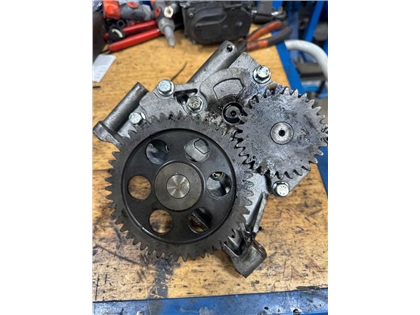 VOLVO OIL PUMP 22015568