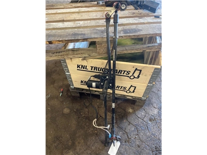 MAN WIPER ASSY 81.26400-6374