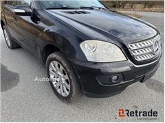 Sprzedam SUV Mercedes-Benz ML 300 poprzez aukcję