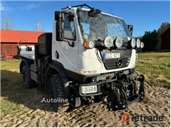 Sprzedam maszynę do odśnieżania Mercedes-Benz Unim