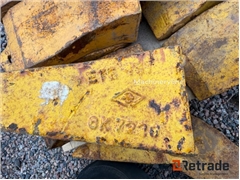 Sprzedam ząb do łyżki Caterpillar Tänder till CAT