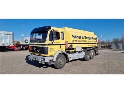 Autocysterna Mercedes Benz 2433 L 6x2