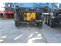 Naczepa do przewozu kontenerów Klaus 20ft + own en