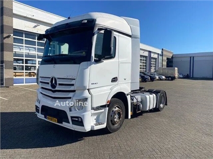 Mercedes Actros Ciągnik siodłowy Mercedes-Benz Actros 1840 stream space cabine met spoilers fenders en zonnekle