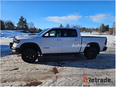 Sprzedam pick-up Dodge 1500 Crew Cab Rebel poprzez