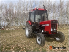 Sprzedam ciągnik kołowy Case IH 685XL poprzez aukc