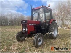 Sprzedam ciągnik kołowy Case IH 685XL poprzez aukc