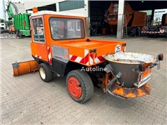 Wielofunkcyjna maszyna komunalna Hako Trac 4000 Wi