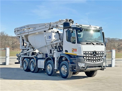 MERCEDES AROCS 3743  POMPA DO BETONU 24 m + PILOT