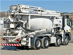 MERCEDES AROCS 3743  POMPA DO BETONU 24 m + PILOT