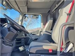 Renault C 380  SKRZYNIA 6,80 m + PK 18002 - EH C
