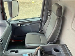 SCANIA P 280  HIAB 122 E - 2 HIDUO + PILOT  STAN