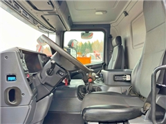 SCANIA P 280  HIAB 122 E - 2 HIDUO + PILOT  STAN