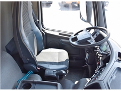 VOLVO FM 370 Skrzynia 6,90 m  HIAB 166 ES - 4 HIP