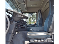 VOLVO FM 370 Skrzynia 6,90 m  HIAB 166 ES - 4 HIP