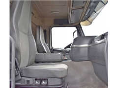 Volvo FM 9 300  WYWROTKA 5,00m + HIAB 144 D - 3 H