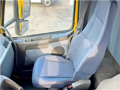 Volvo FM 330  WYWROTKA 5,50 m + HIAB 122 B - 3 DU