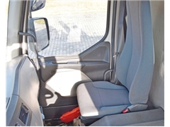 VOLVO FE 320  SKRZYNIA 8,00 m  HIAB 144 B - 2 HI