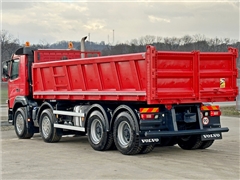 Volvo FM 370  WYWROTKA 6,40 m + BORDMATIC / 8x4