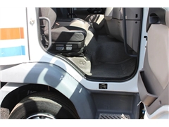 DAF LF 210 + EURO 6 + LIFT