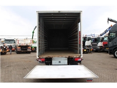MAN TGL 12.210 + LIFT + MANUAL