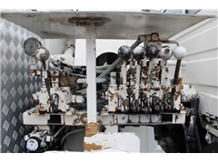 Pompa do betonu Mercedes-Benz Ecoliner 1320 + 15 m