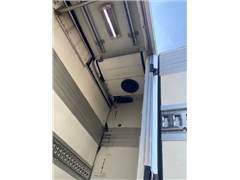 Volvo FM 330 2 temp koelvriesbak , 760 lang, 2 comp, car