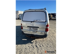 Sprzedam kombi minibus Toyota HIACE poprzez aukcję