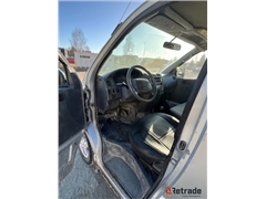 Sprzedam kombi minibus Toyota HIACE poprzez aukcję