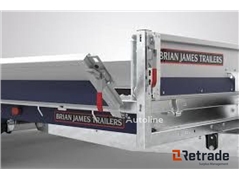 Sprzedam przyczepę lekką Brian James Komplett karm