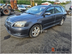 Sprzedam kombi Toyota AVENSIS poprzez aukcję