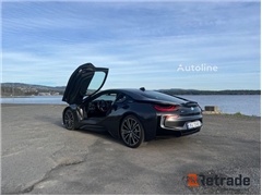 Sprzedam coupé BMW i8 poprzez aukcję