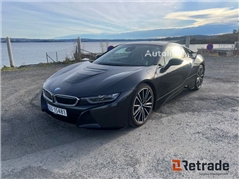 Sprzedam coupé BMW i8 poprzez aukcję