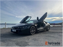 Sprzedam coupé BMW i8 poprzez aukcję