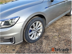 Sprzedam kombi Volkswagen PASSAT poprzez aukcję