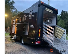 Mercedes Atego Sprzedam ciężarówkę do przewozu koni Mercedes-Benz Atego 815 poprzez aukcję