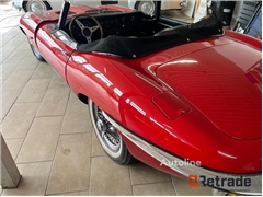 Sprzedam kabriolet Jaguar Type E poprzez aukcję