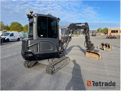 Sprzedam minikoparka Takeuchi TB225 poprzez aukcję