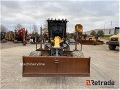 Sprzedam równiarka New Holland F106.7A poprzez auk
