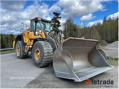 Sprzedam ładowarka kołowa Volvo L180H poprzez aukc